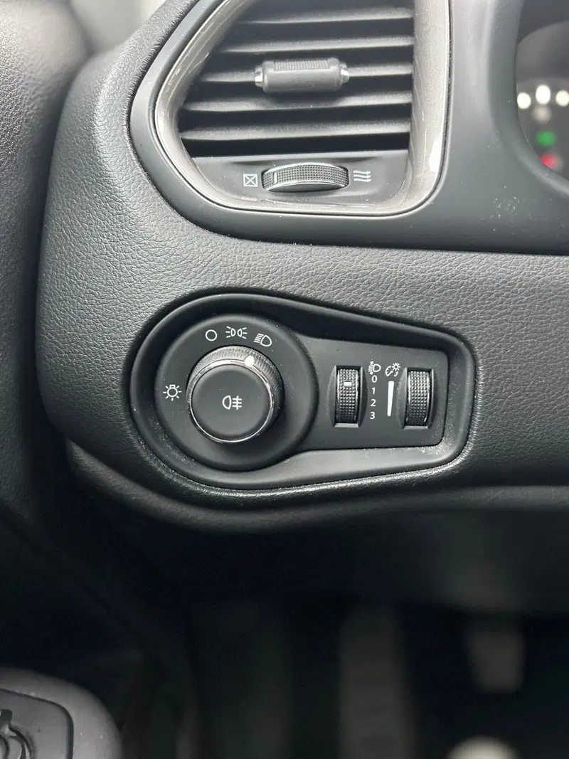 Jeep Renegade usata a Firenze (13)
