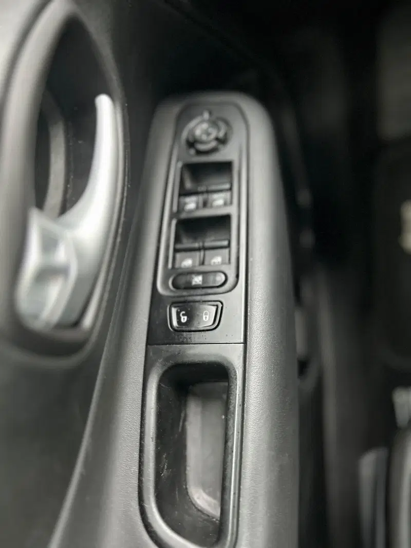 Jeep Renegade usata a Firenze (14)
