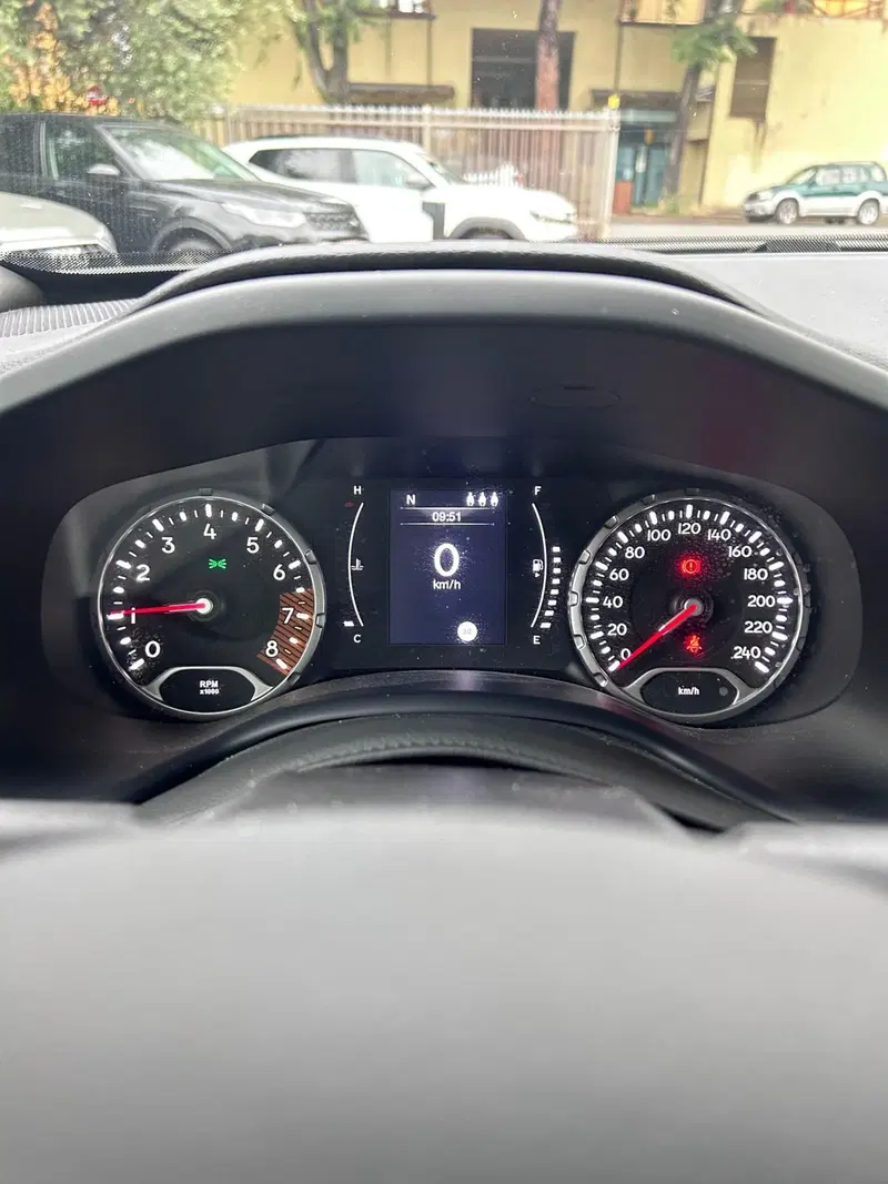 Jeep Renegade usata a Firenze (8)