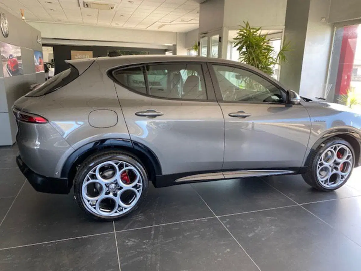 Alfa Romeo Tonale nuova a Benevento (2)