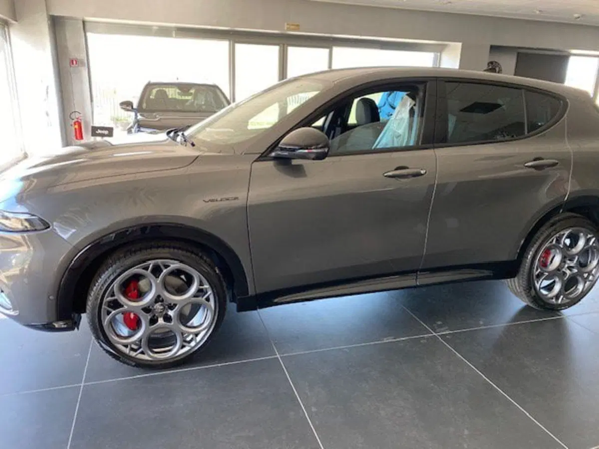 Alfa Romeo Tonale nuova a Benevento (5)