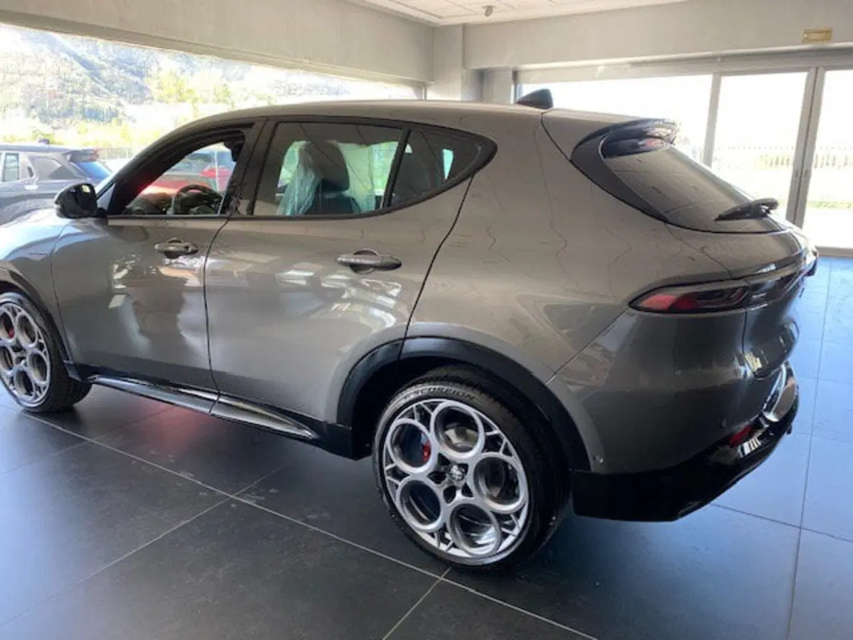 Alfa Romeo Tonale nuova a Benevento (7)