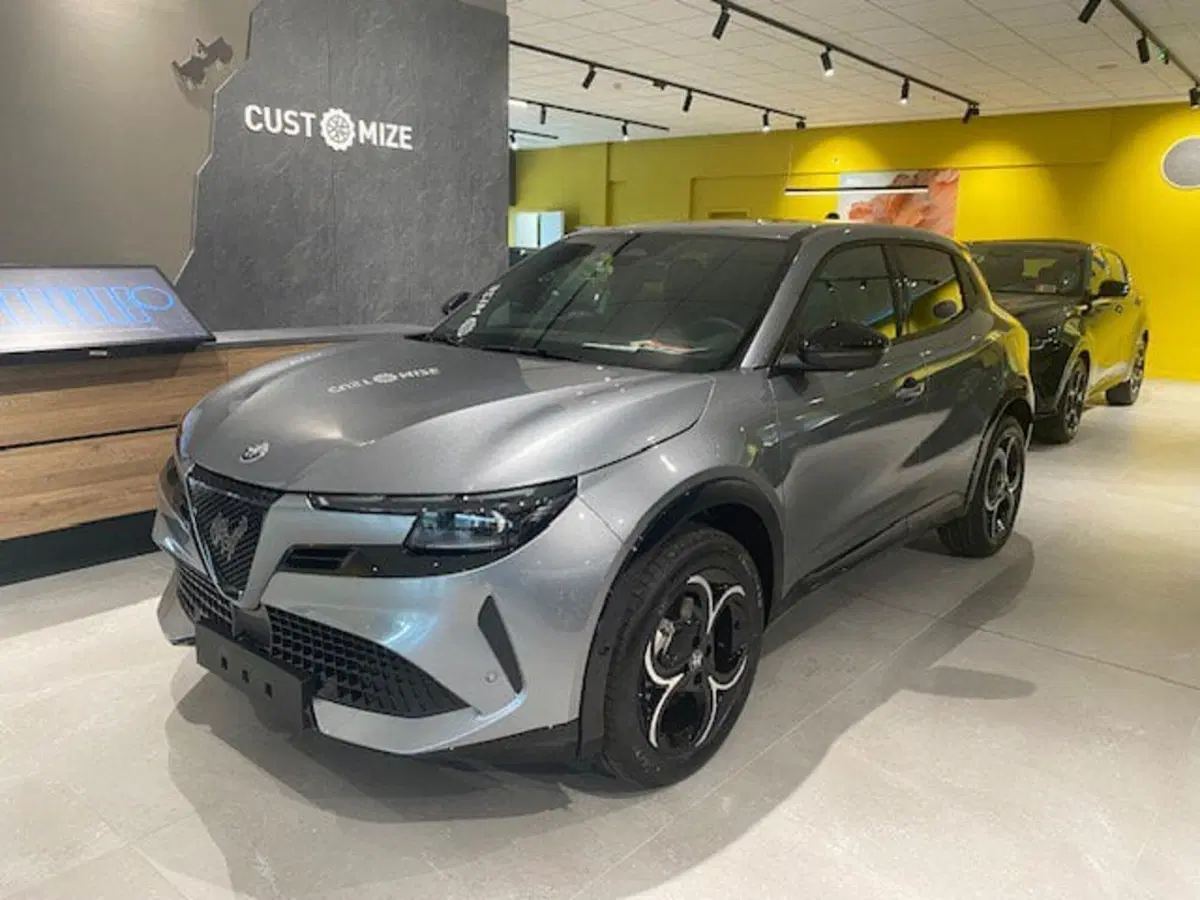 Alfa Romeo Junior nuova a Benevento