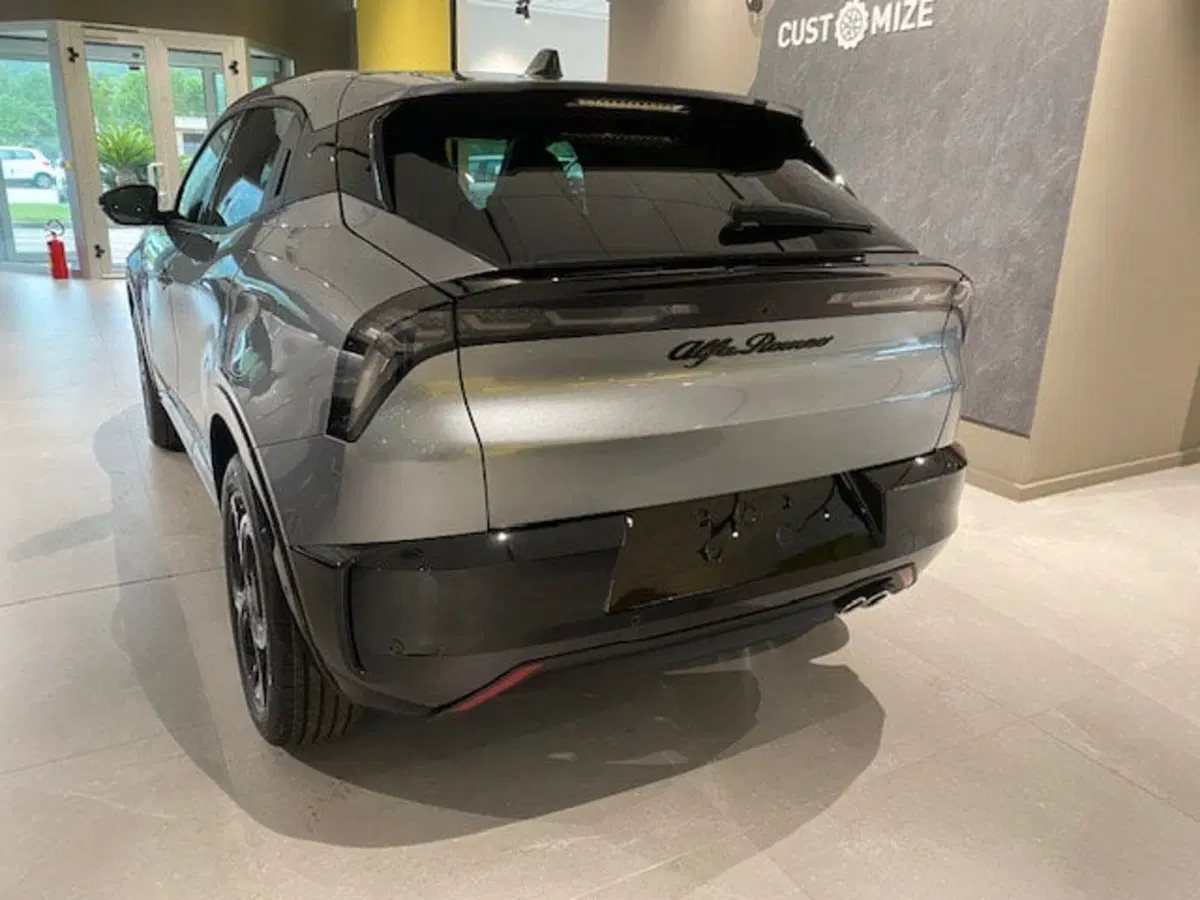 Alfa Romeo Junior nuova a Benevento (14)