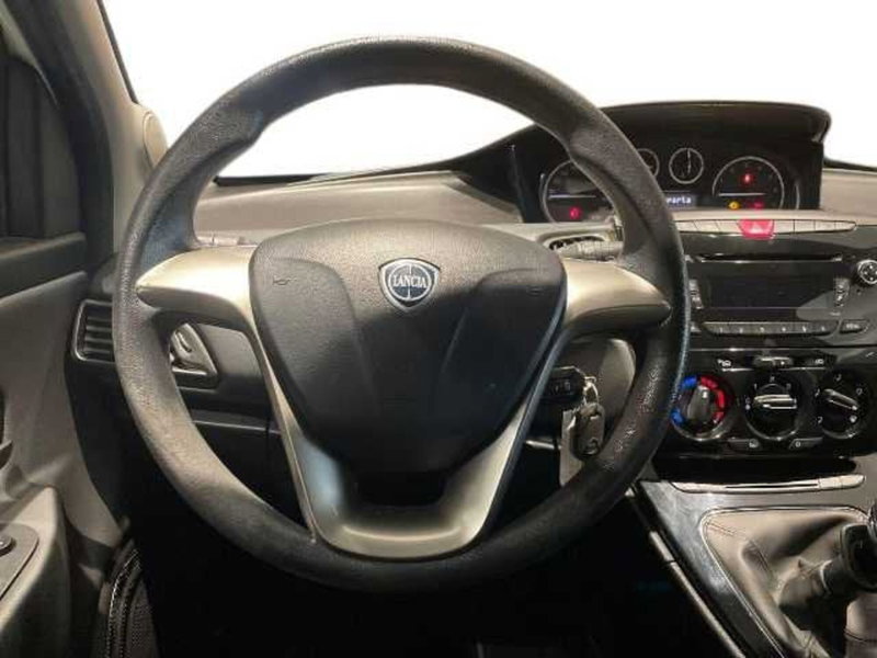 Lancia Ypsilon usata a Firenze (10)