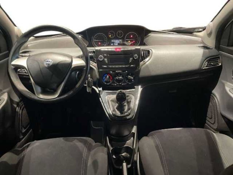 Lancia Ypsilon usata a Firenze (11)