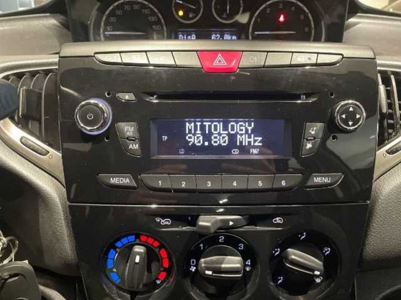 Lancia Ypsilon usata a Firenze (18)
