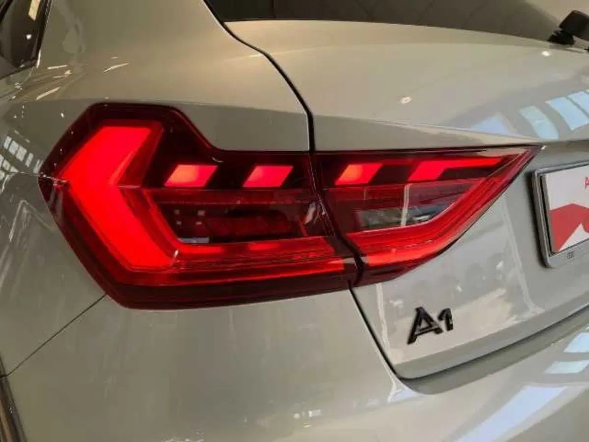 Audi A1 allstreet usata a Pistoia (10)