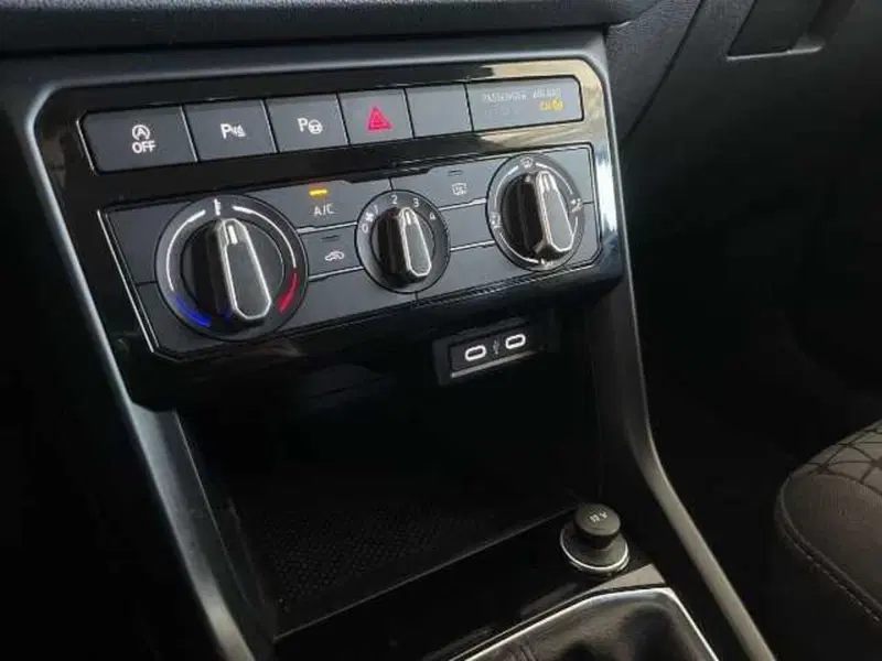 Volkswagen T-Cross usata a Pistoia (15)