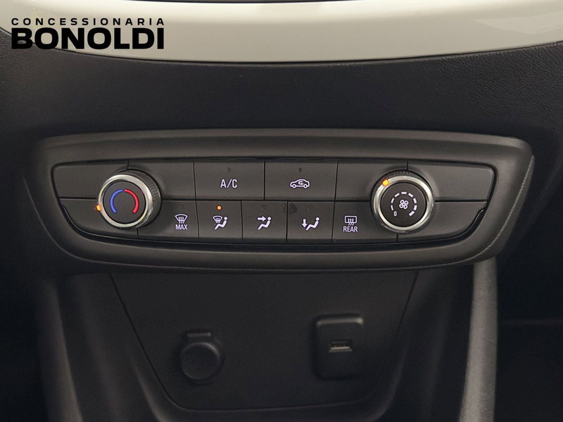 Opel Crossland X usata a Brescia (19)