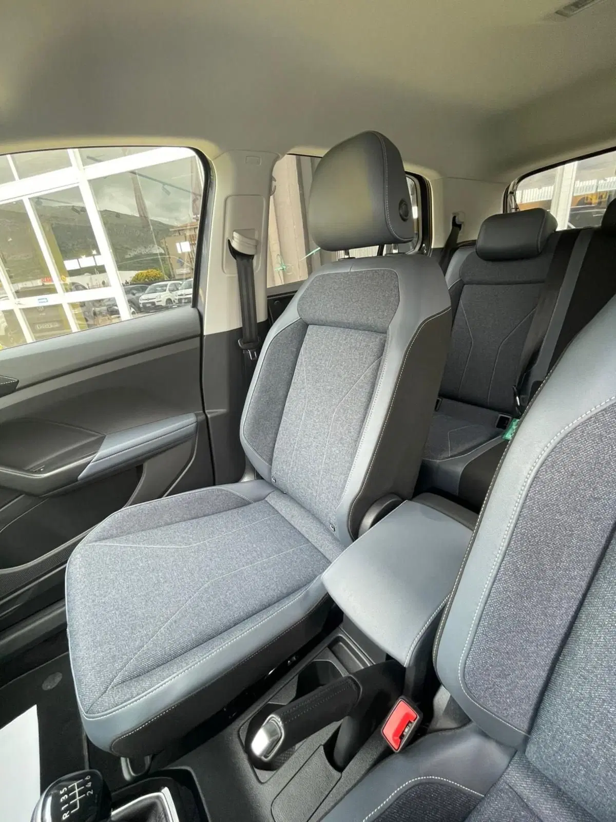 Volkswagen T-Cross usata a L'Aquila (18)