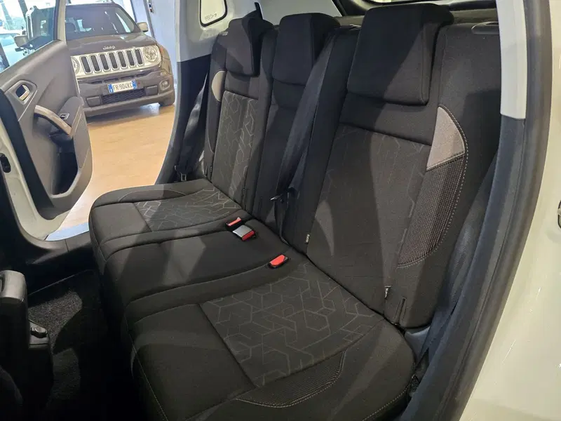 Peugeot 2008 usata a Rimini (13)