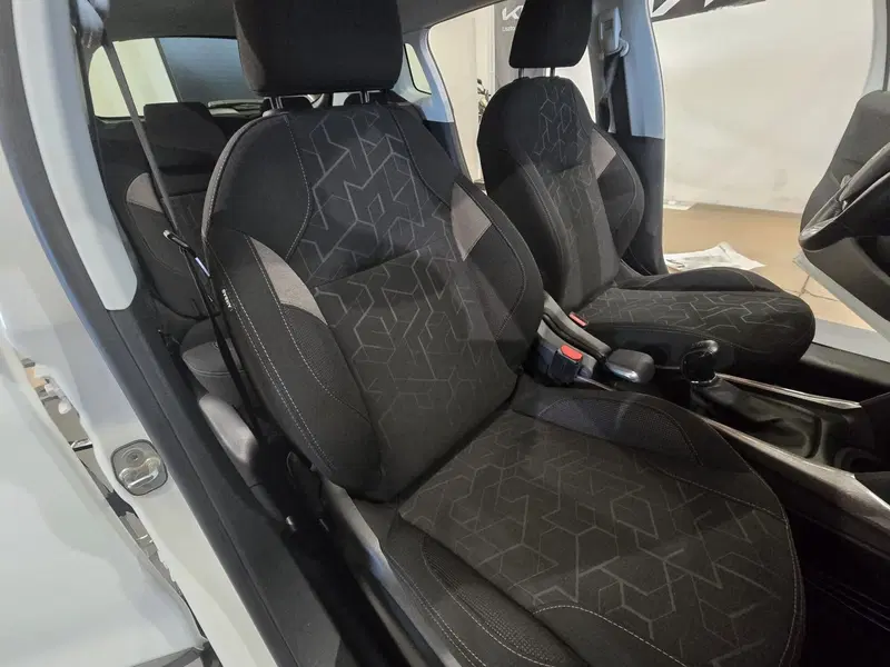 Peugeot 2008 usata a Rimini (15)