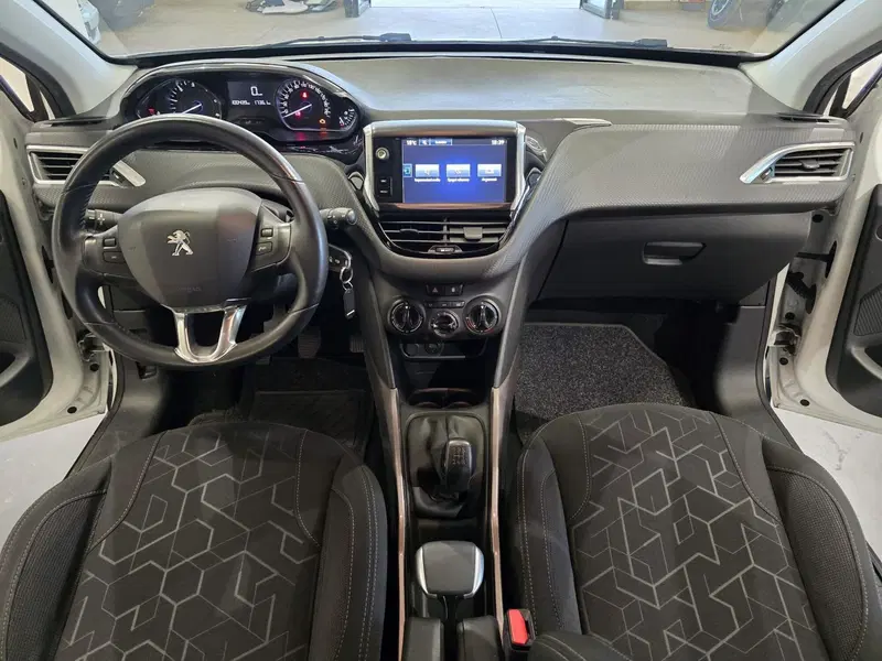 Peugeot 2008 usata a Rimini (7)
