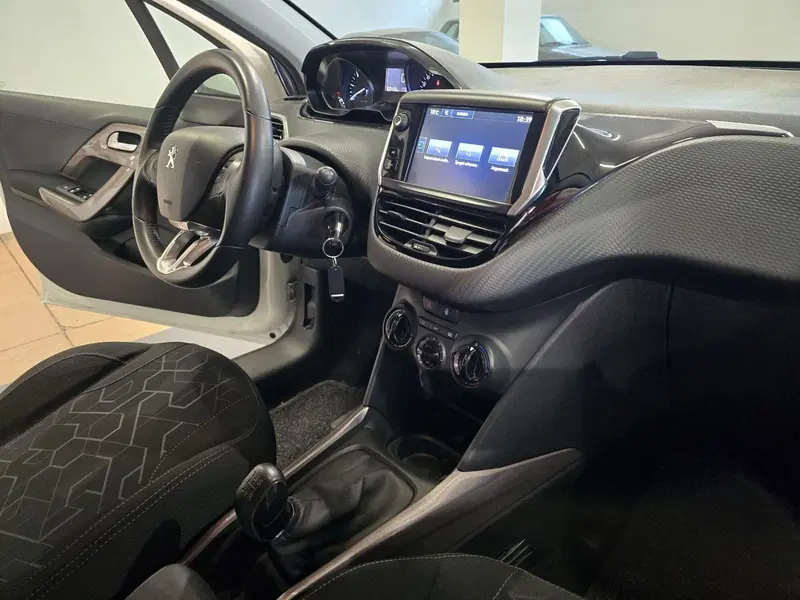 Peugeot 2008 usata a Rimini (8)