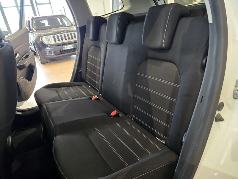Dacia Duster usata a Rimini (12)