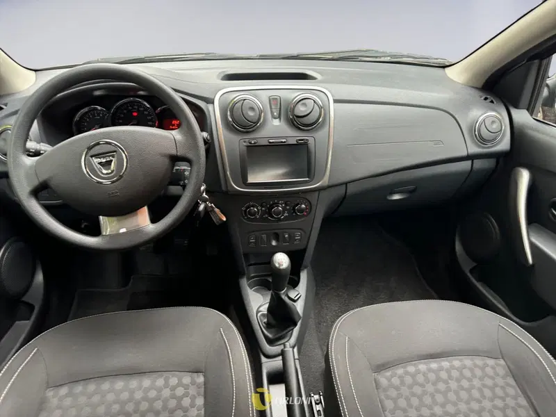 Dacia Sandero usata a Milano (11)