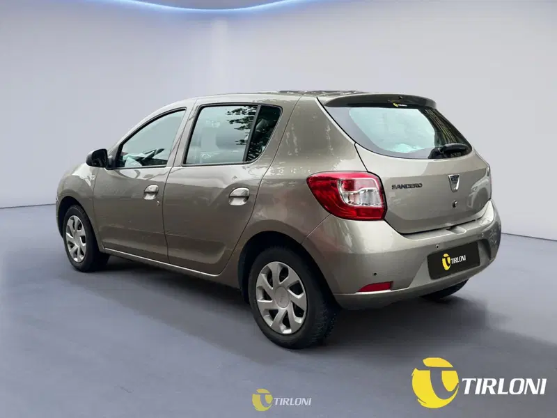 Dacia Sandero usata a Milano (4)