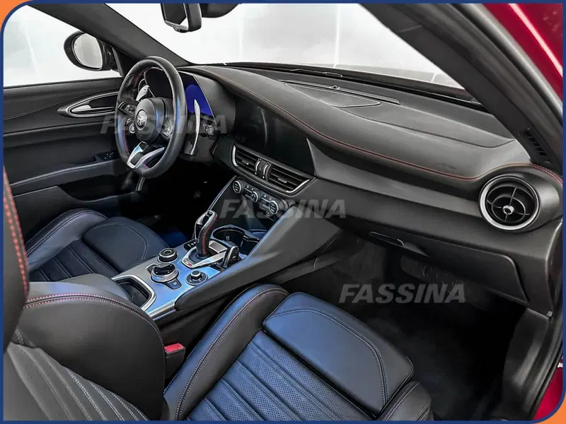 Alfa Romeo Giulia usata a Milano (13)