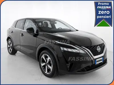 Nissan Qashqai 1.3 mhev N-Connecta 2wd 158cv xtronic del 2024 usata a Milano