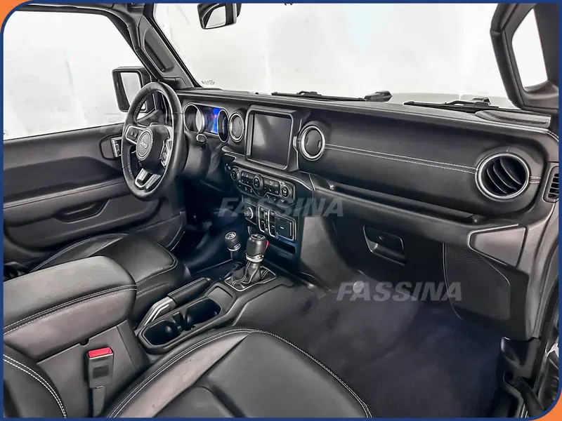Jeep Wrangler Unlimited usata a Milano (13)