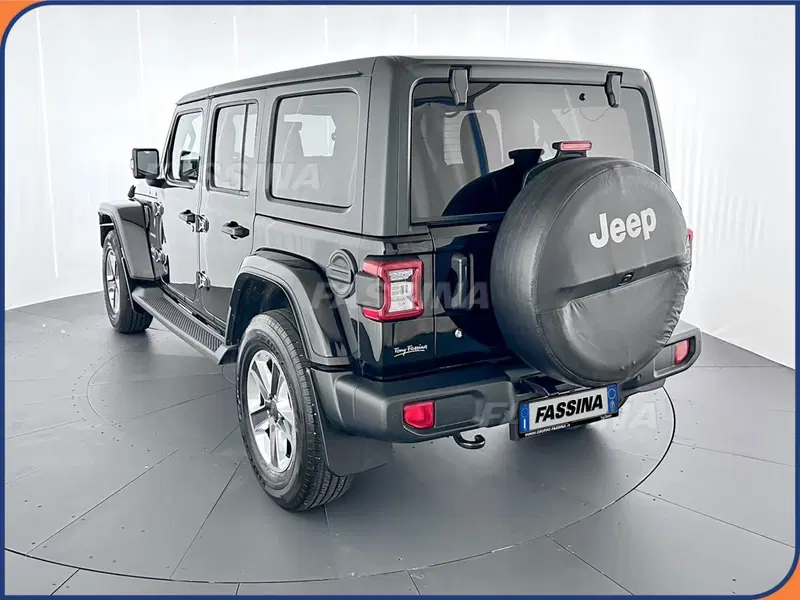 Jeep Wrangler Unlimited usata a Milano (4)