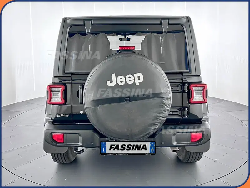 Jeep Wrangler Unlimited usata a Milano (5)
