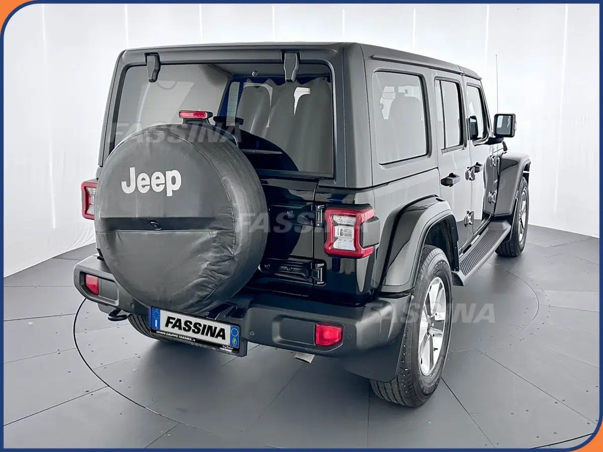 Jeep Wrangler Unlimited usata a Milano (6)