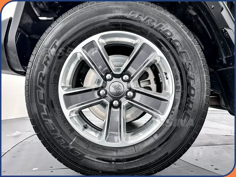 Jeep Wrangler Unlimited usata a Milano (7)