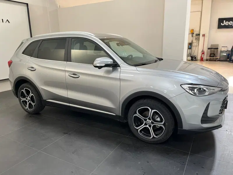 Mg ZS nuova a Lucca (4)