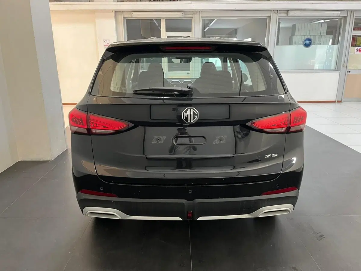 Mg ZS nuova a Lucca (6)