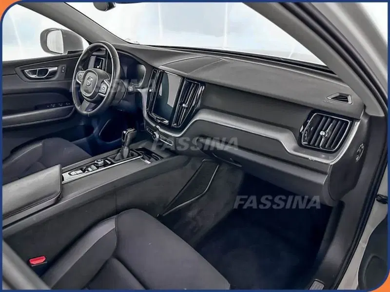 Volvo XC60 usata a Milano (13)