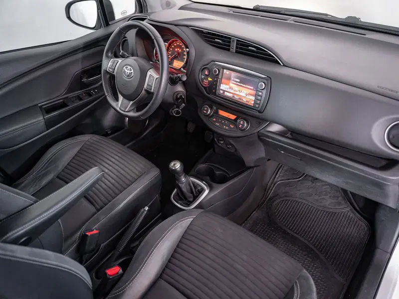 Toyota Yaris usata a Foggia (6)