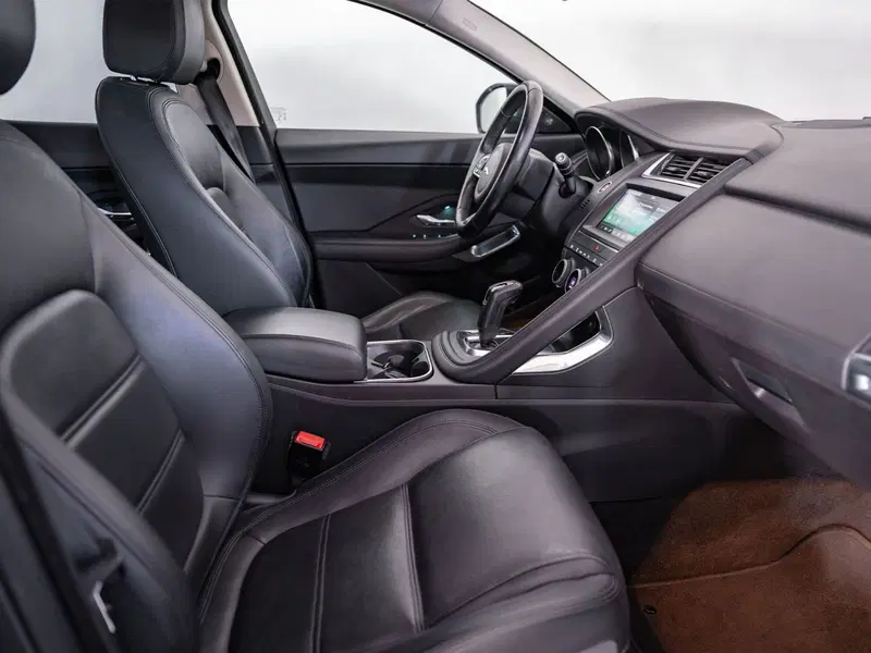 Jaguar E-Pace usata a Foggia (6)