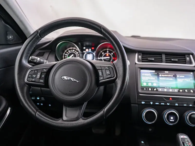 Jaguar E-Pace usata a Foggia (9)