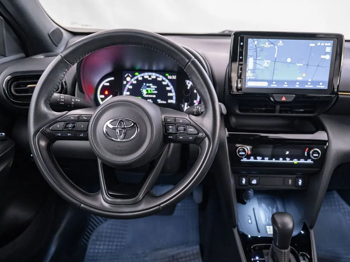 Toyota Yaris Cross usata a Foggia (10)