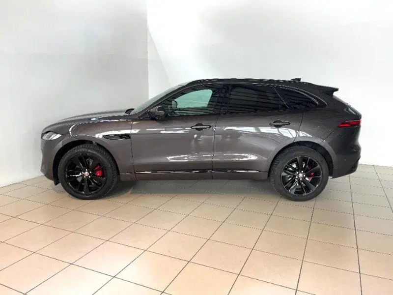 Jaguar F-Pace usata a Venezia (2)