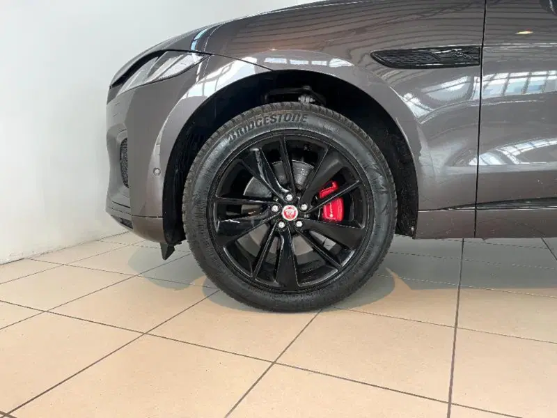 Jaguar F-Pace usata a Venezia (3)