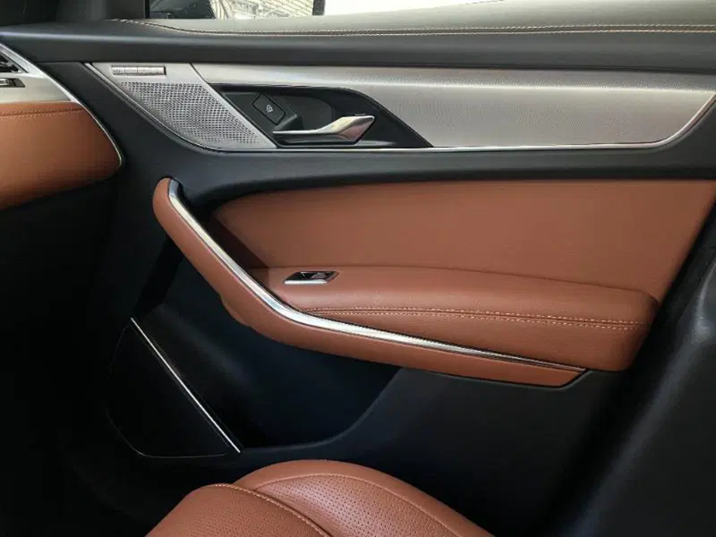 Jaguar F-Pace usata a Venezia (4)