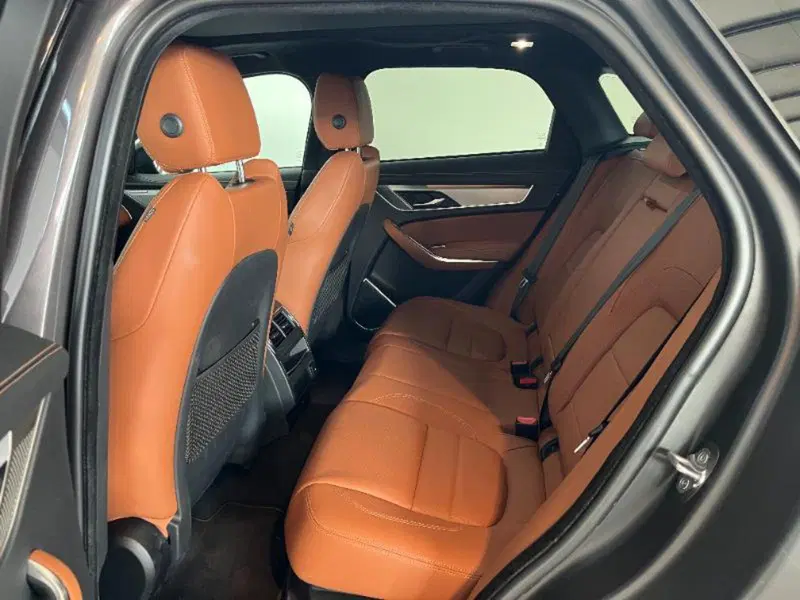 Jaguar F-Pace usata a Venezia (8)