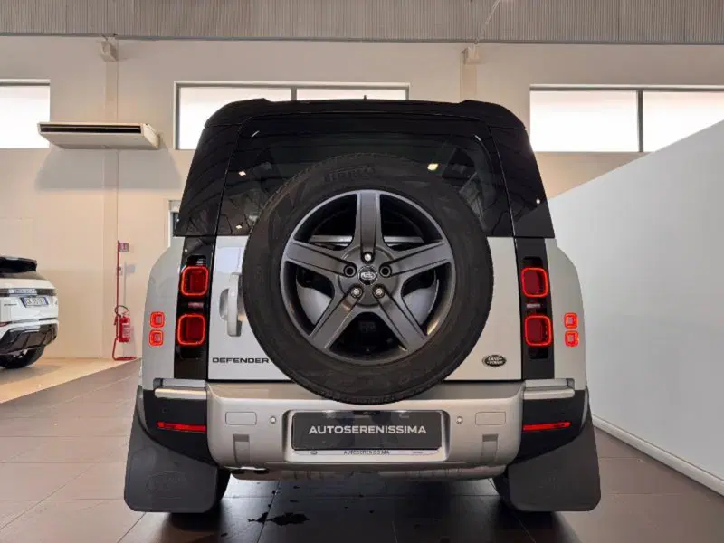 Land Rover Defender usata a Venezia (5)