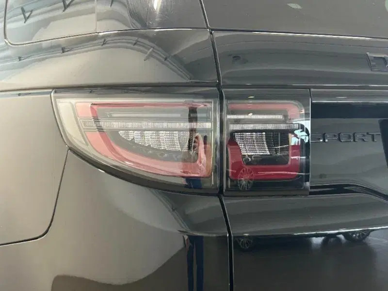 Land Rover Discovery Sport usata a Venezia (9)