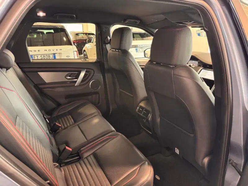 Land Rover Discovery Sport usata a Venezia (17)