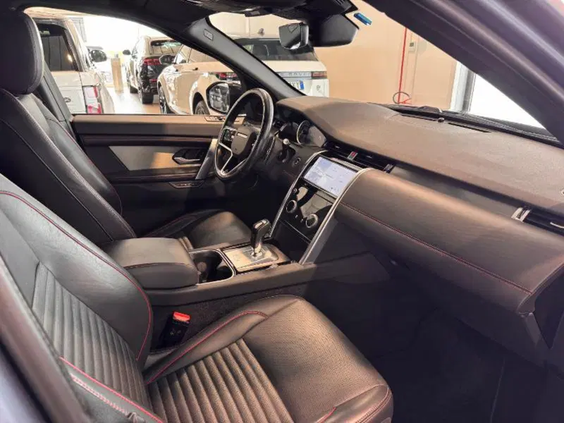 Land Rover Discovery Sport usata a Venezia (18)