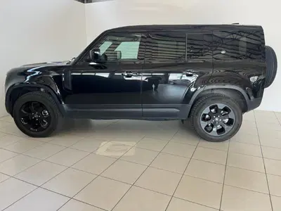 Land Rover Defender 110 2.0 SD4 240CV AWD Auto SE del 2020 usata a Venezia