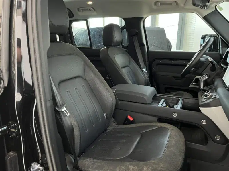 Land Rover Defender usata a Venezia (17)