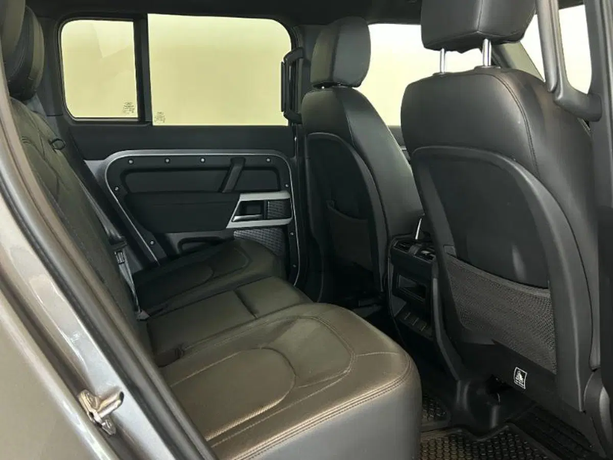 Land Rover Defender usata a Venezia (14)