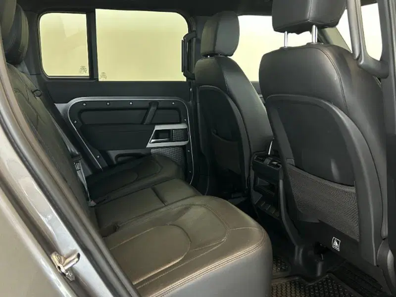 Land Rover Defender usata a Venezia (14)