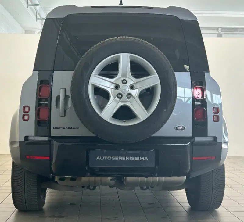 Land Rover Defender usata a Venezia (3)