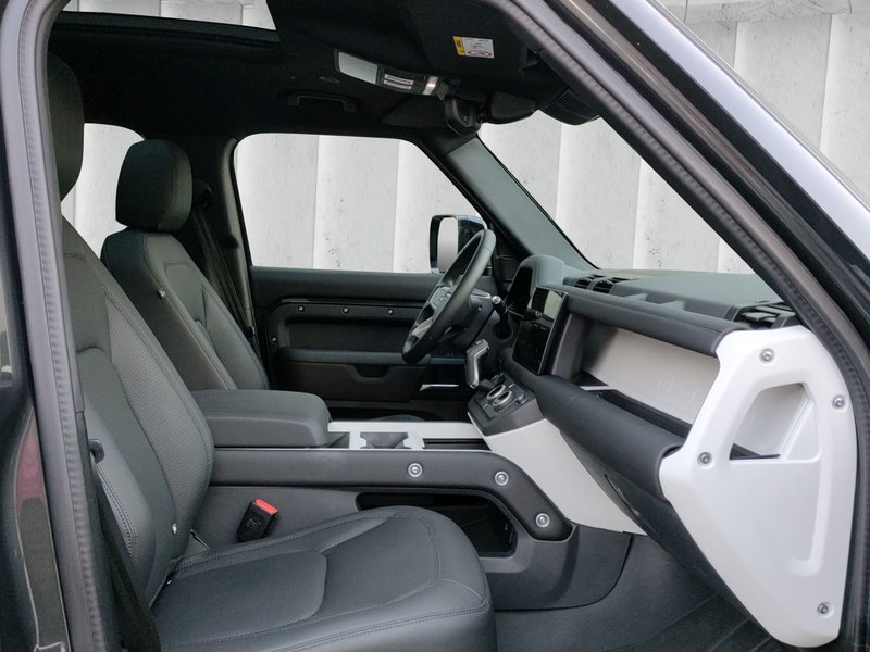 Land Rover Defender usata a Lecco (3)